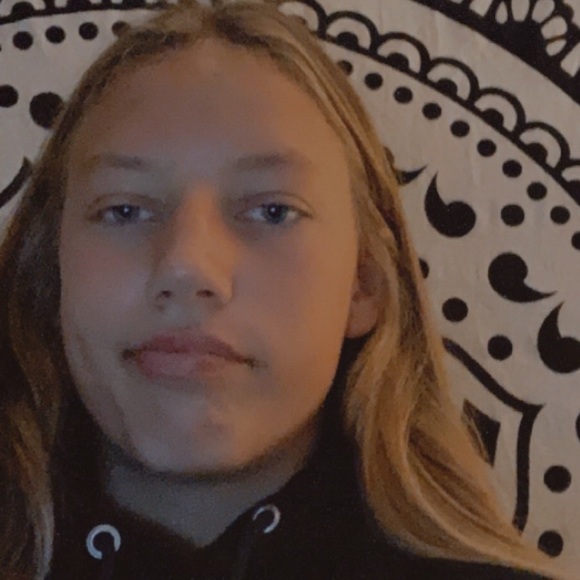 Meet your Posher, Evelyn - Picture 1 of 1